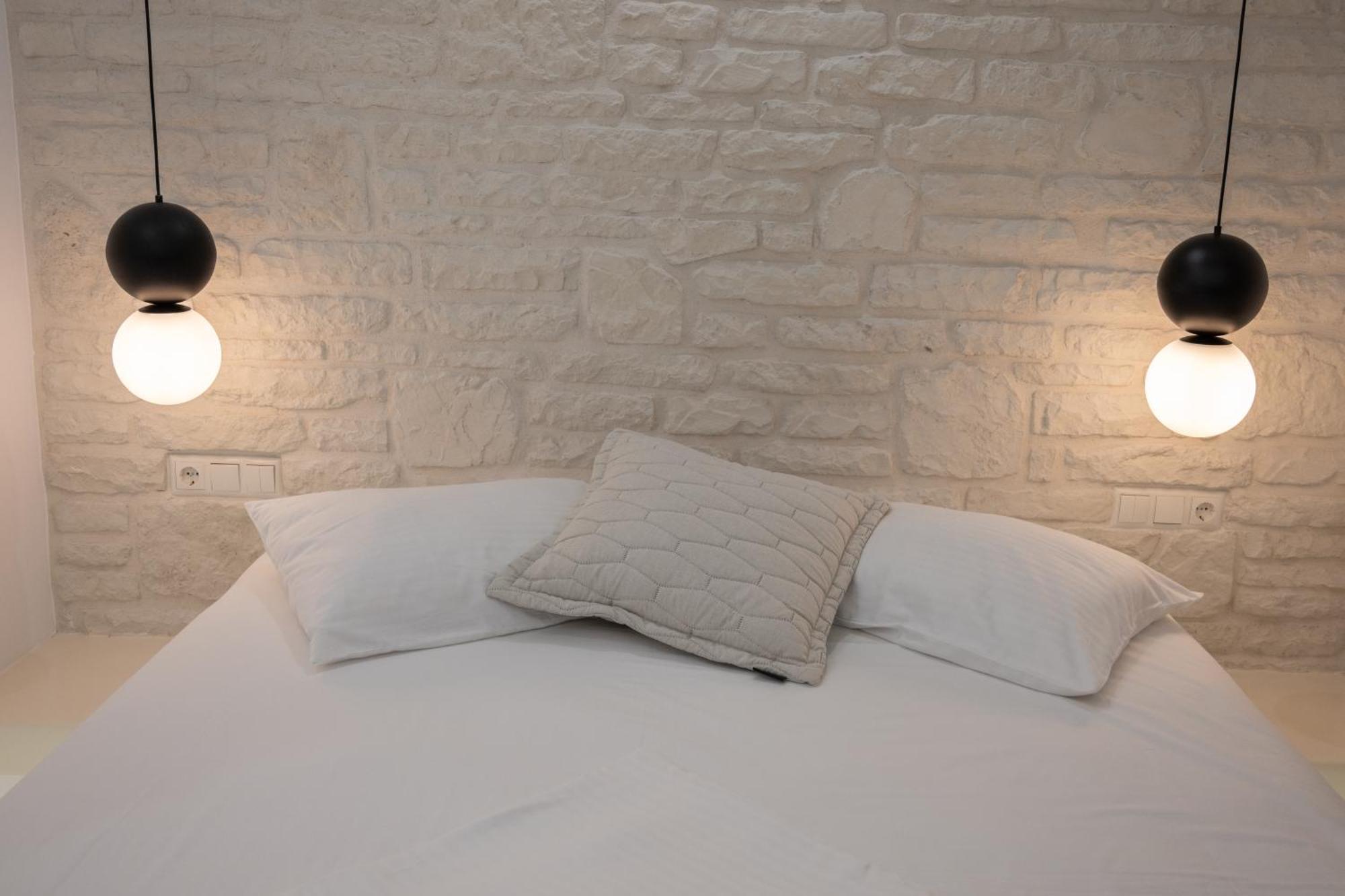 Katerina Roza Studios - Heartfelt Hospitality In The City Naxos City Exterior foto